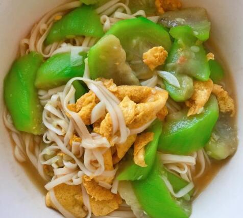 教你制作口感鲜嫩的鸡蛋丝瓜面线