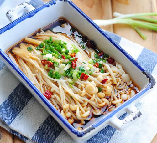 轻松学会制作白灼金针菇
