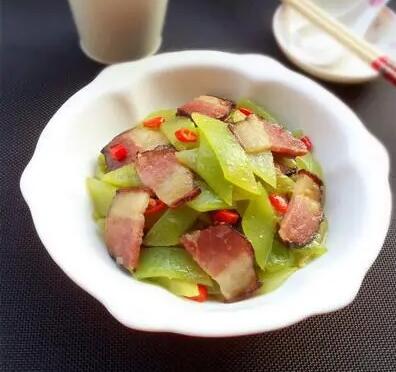 腊味青笋的简易做法