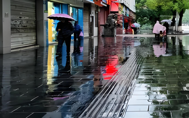 12月7日，湖南吉首细雨蒙蒙，天气湿冷