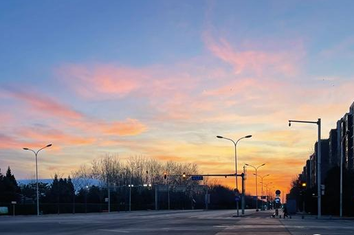 今天早晨，北京天气晴朗