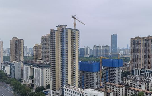 今天上午，南宁天空阴沉
