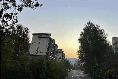 今晨，北京凉意明显