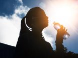 开学第一天浙江依然高温炎热 杭州“秋老虎”发威最高温36℃左右