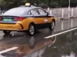北京暴雨再度来袭气温降至25℃ 明天谨防大风冰雹等天气