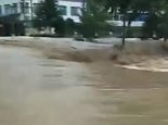 湖北柳林遭极端强降雨致21人遇难 8000余人受灾仍有4人失联