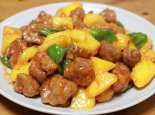 掌握制作菠萝咕老肉的技巧