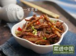 洋葱焙鱼干的做法